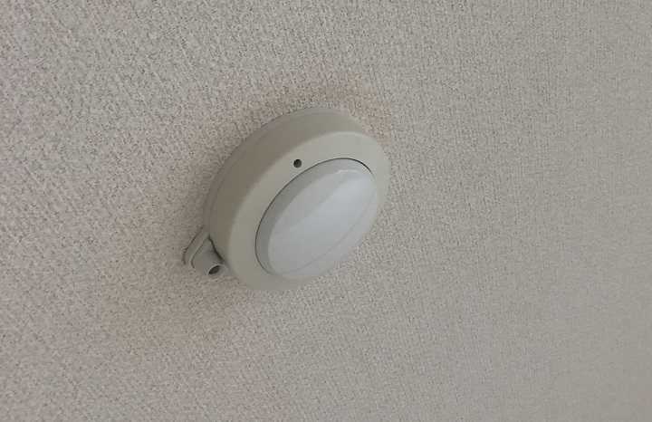 差動式スポットを喫煙室に