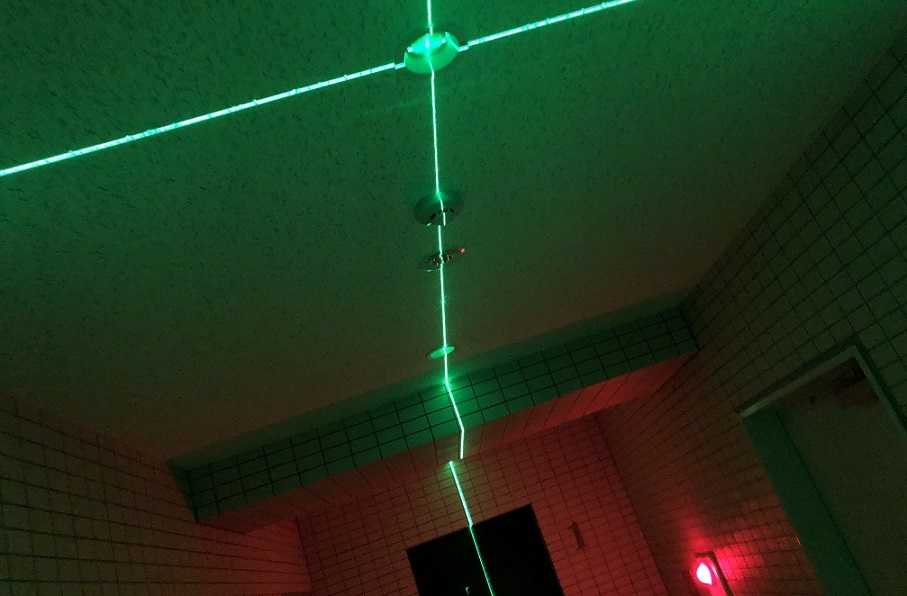 緑のレーザー