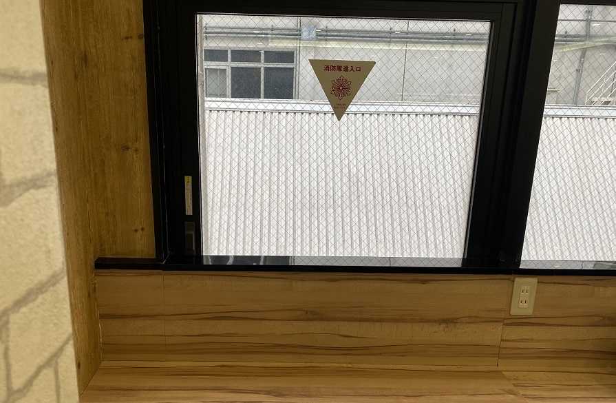 進入口前の障害物