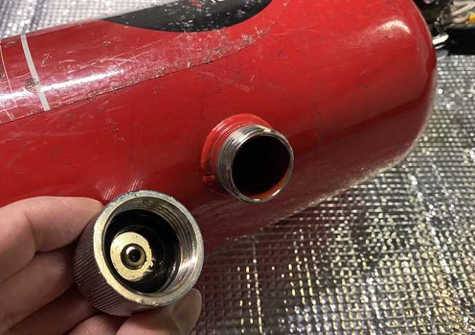 水注入用のキャップ