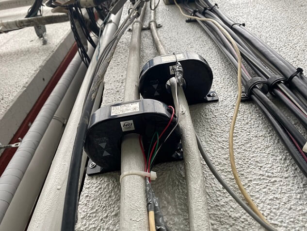 変流器