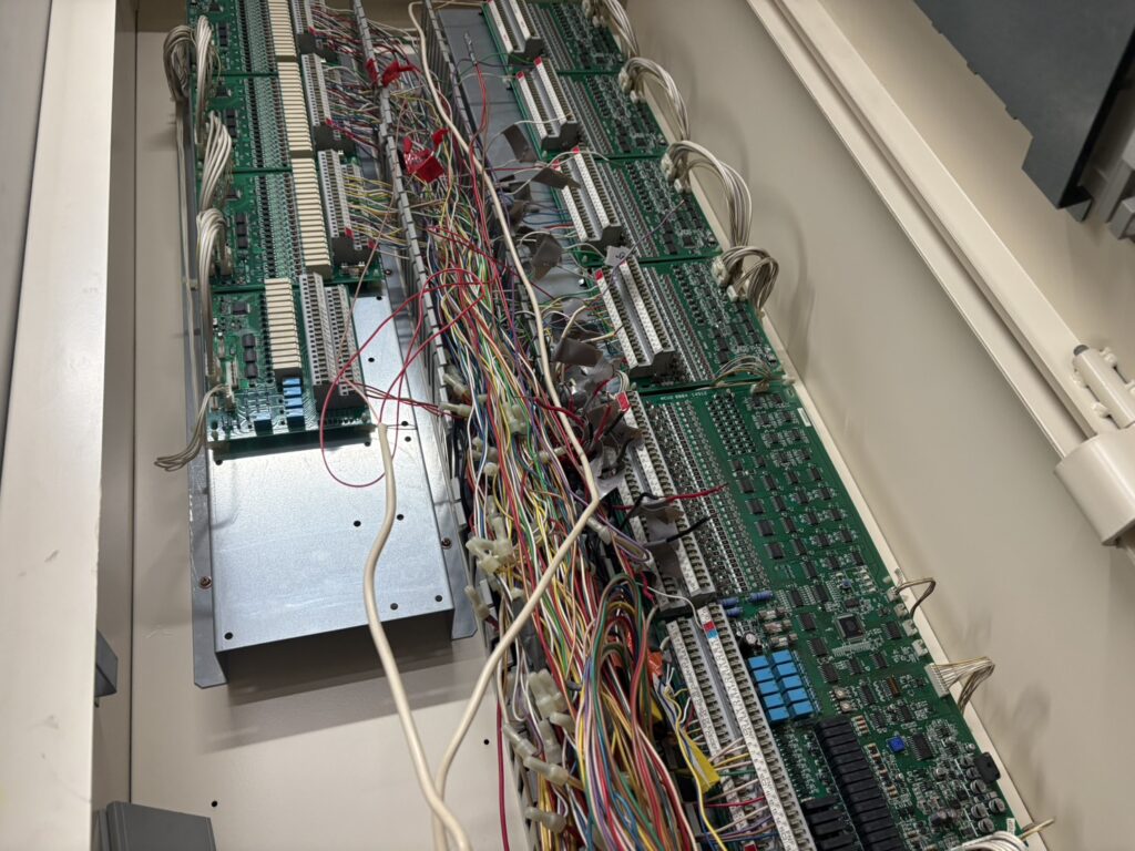 火災受信機内部