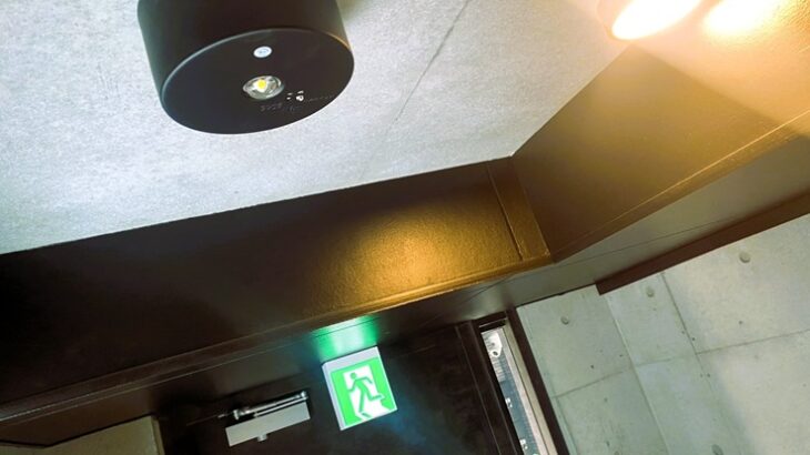 非常灯電源の取り方【建築基準施行令126条の5・建設省告示1830号】