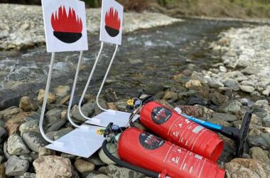 訓練用の消火器